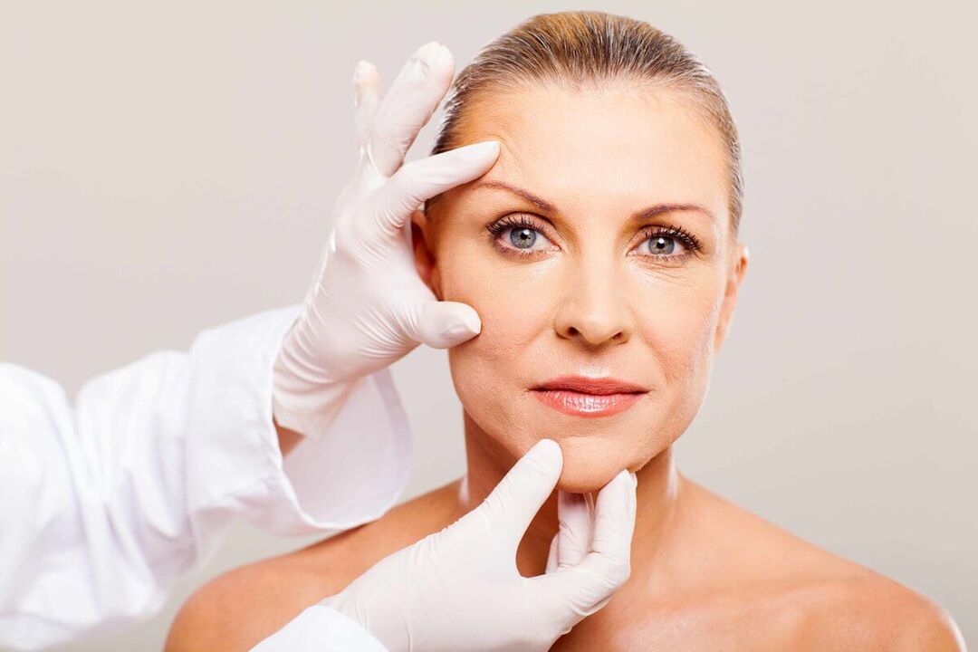 The beautician will choose the appropriate method of rejuvenating the facial skin
