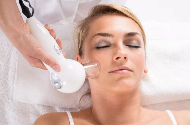 A vacuum massage procedure will help clean your facial skin and smooth out wrinkles